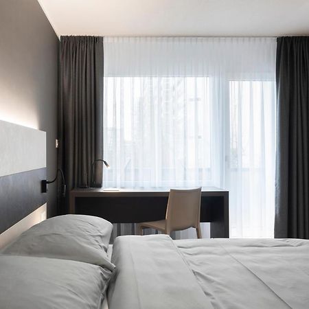 Hotel Bahnhof Zollikofen Екстер'єр фото