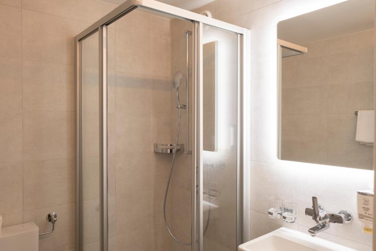 Hotel Bahnhof Zollikofen Екстер'єр фото