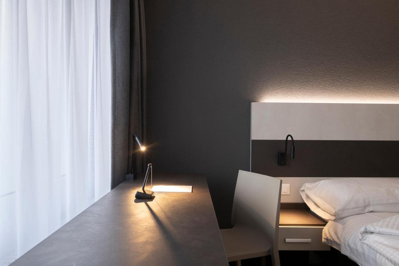Hotel Bahnhof Zollikofen Екстер'єр фото
