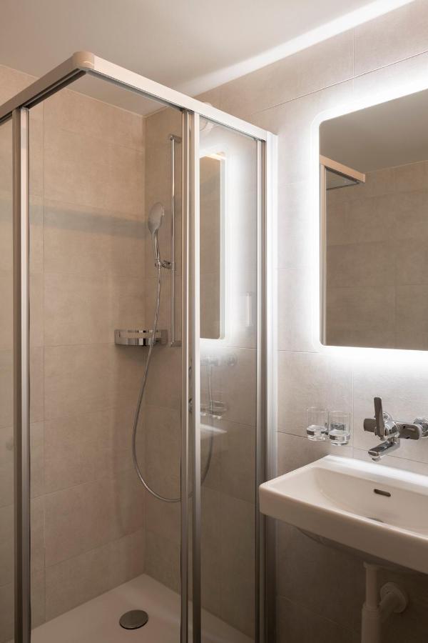 Hotel Bahnhof Zollikofen Екстер'єр фото