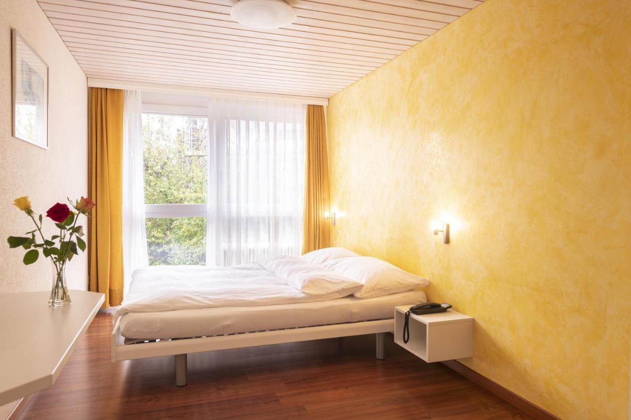 Hotel Bahnhof Zollikofen Екстер'єр фото